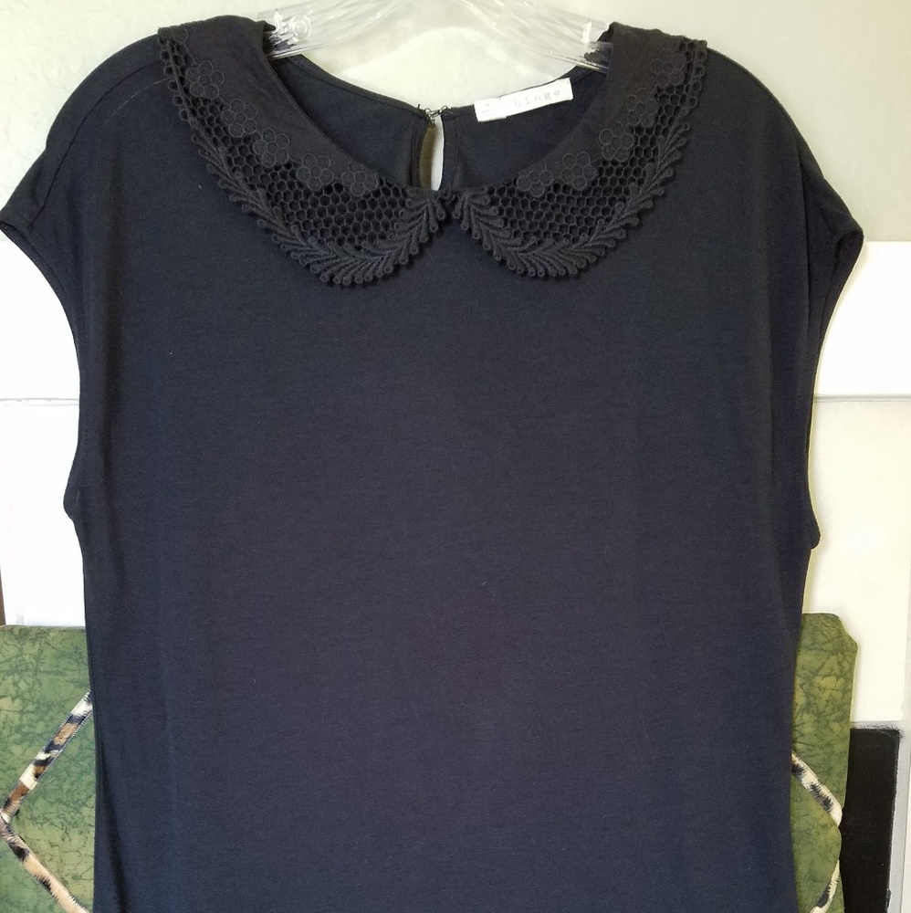hinge Tunic Top - Picture 2 of 5